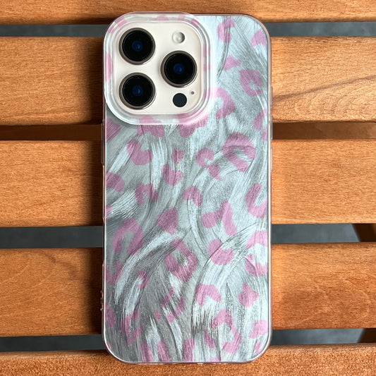 Tüy Efektli Pembe Leopar Desenli Telefon Kılıfı - Şık ve Koruyucu Kapak